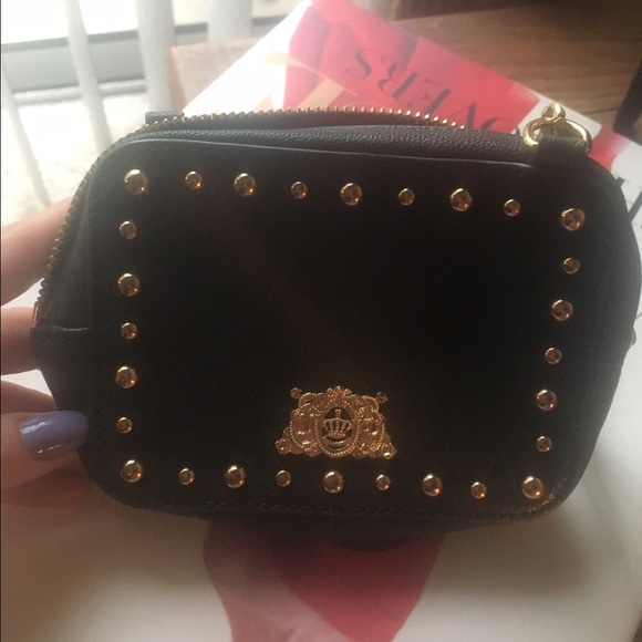 🎉Juicy Couture Studded Wristlet Clutch Green