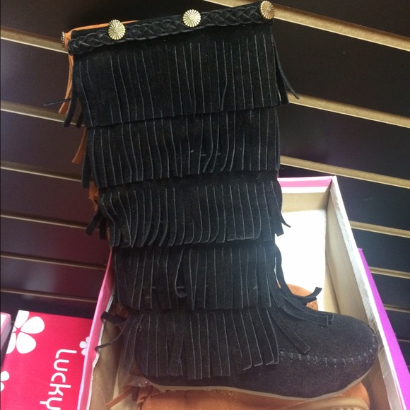Girls black fringe boots