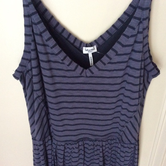 Splendid Dress - Picture 2 of 3