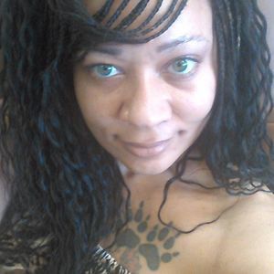 Meet your Posher, Monique