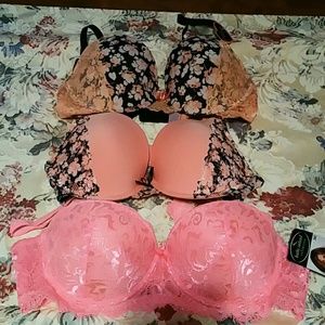 3 NWT 34C BRAS IN PINK AND PEACH