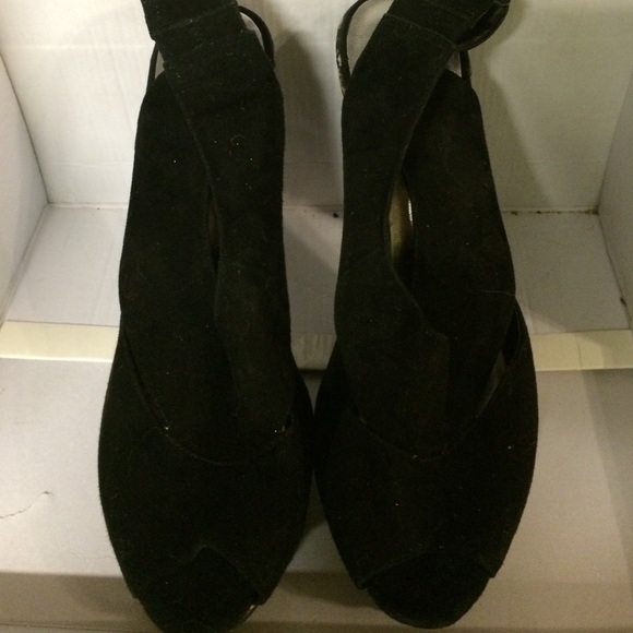 Leather shoes