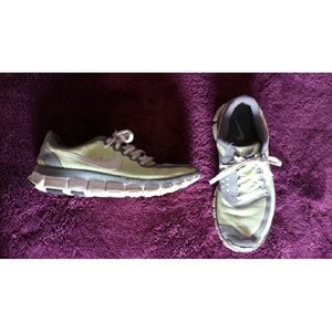 green and grey nikes (free 5.0)