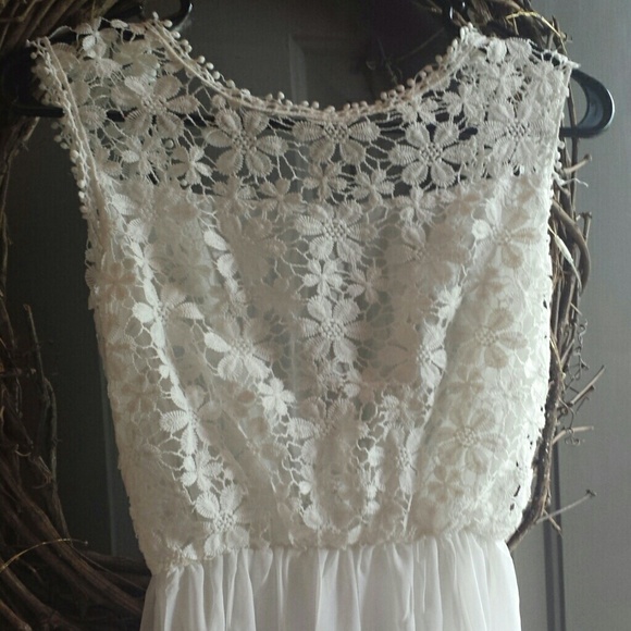 NWOT White Lace and chiffon maxi dress