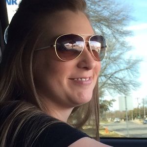 Meet your Posher, Brittney