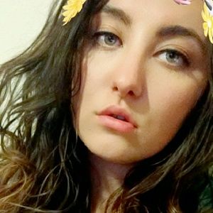 Meet your Posher, Chloe