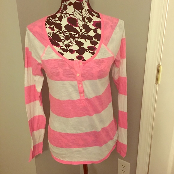 VS shirt
