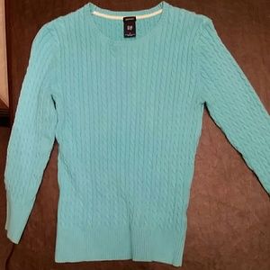 Gap sweater