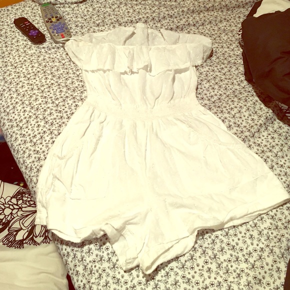White Romper. - Picture 1 of 1