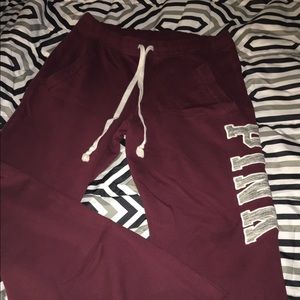 VS PINK maroon boyfriend sweatpants❤️