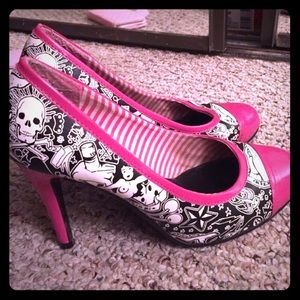 Ironfist sz7 pinup/rockabilly💰MAKE AN OFFER💰