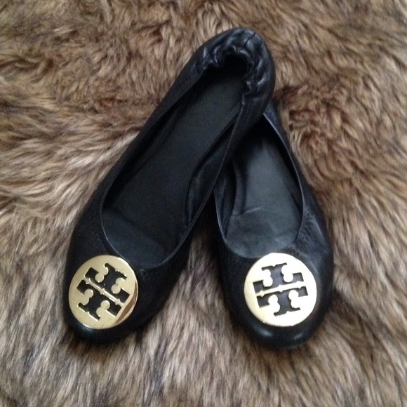 Gently used black Tory burch flats