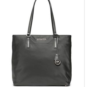 Michael kors tote
