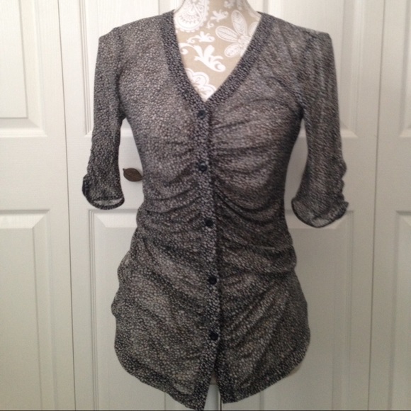 CAbi 3/4 Sleeve Ruched Top