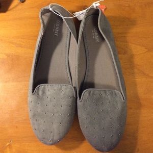 Size 10 grey Old Navy Flats, new never been worn