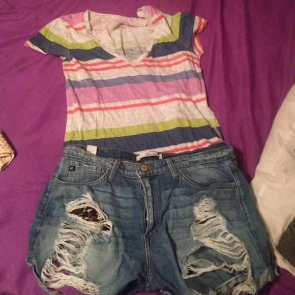 L American Eagle V-Neck