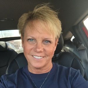 Meet your Posher, Cindy