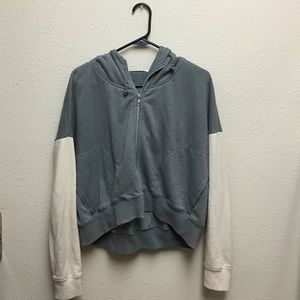 Semi-cropped duo-toned sweatshirt