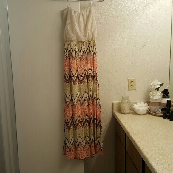 Maxi strapless summer dress