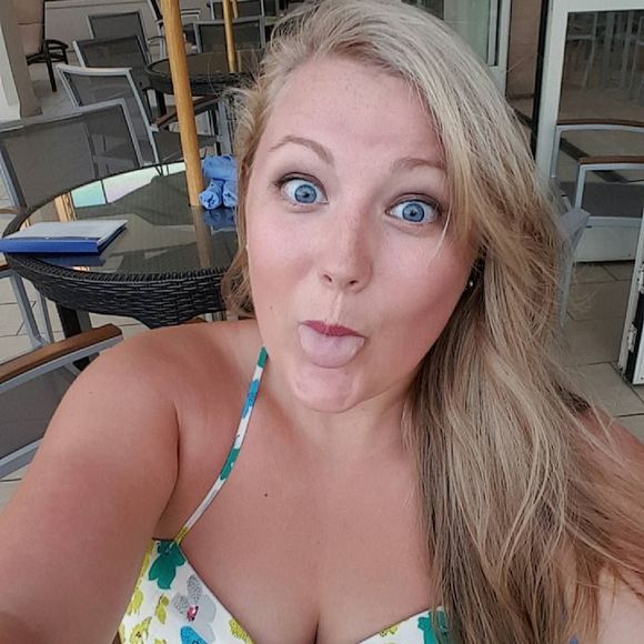 Meet your Posher, Samantha - Picture 1 of 1