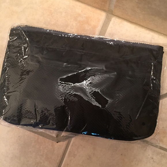 ❗️SALE❗LAST ONE--Travel Organizer - Picture 2 of 4