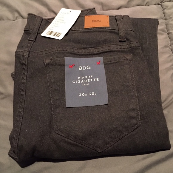 Dark Grey BDG Mid Rise Cigarette Ankle Jean!