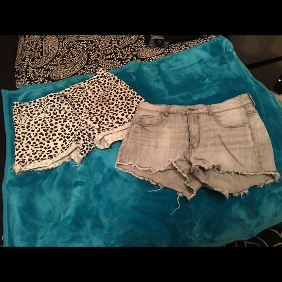 Size 12 American Eagle Shorts