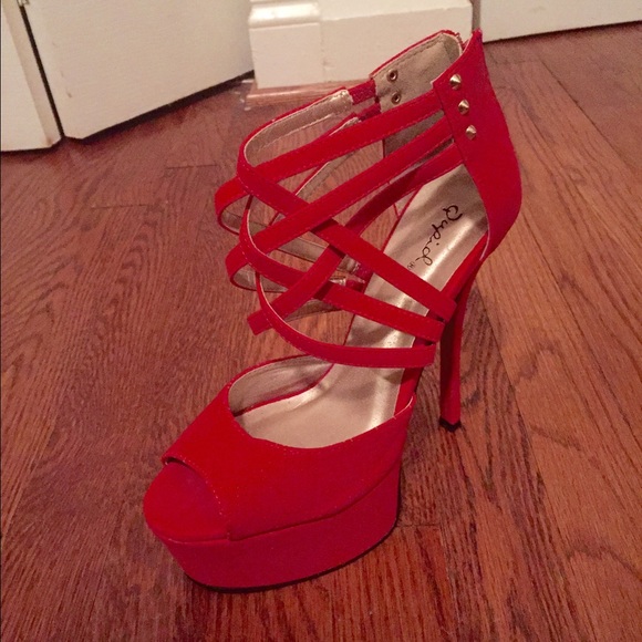 Qupid red open toe heels size 8.5