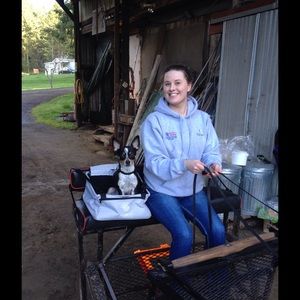 Meet your Posher, Shea