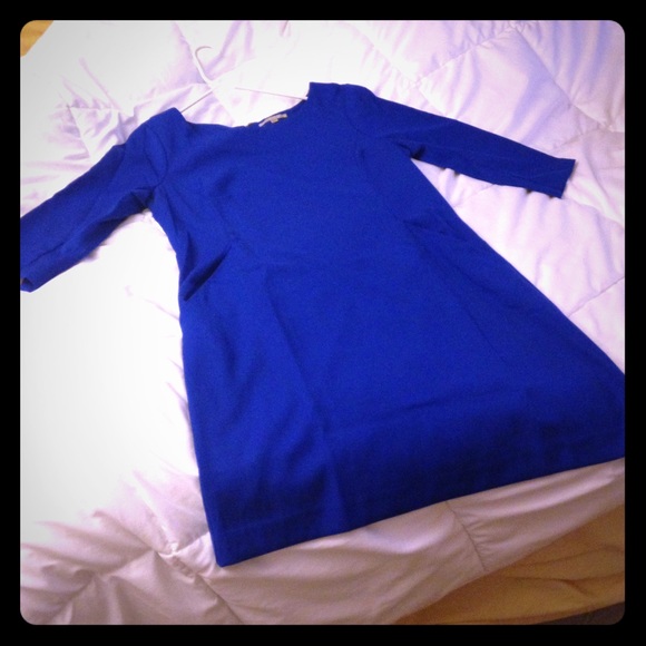 Amazing dress with pockets!! Worn only once!!