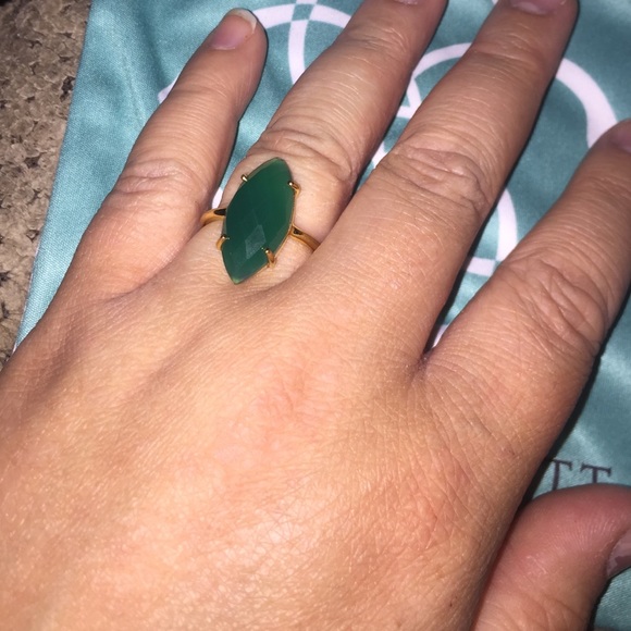 •Sold on Ⓜ️• Kendra Scott chalcedony ring size 8/9 - Picture 4 of 4