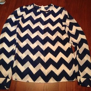 Chevron long sleeve blouse. navy and white