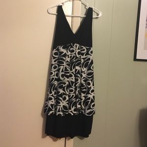 Black / white dress