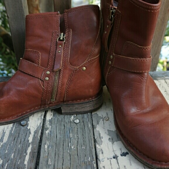Ugg Leather Boots