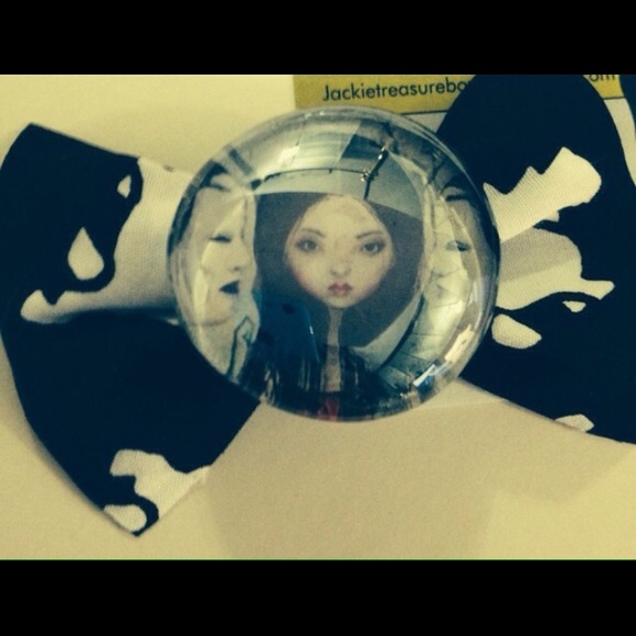 Rockabilly hair clip medium size. Homemade.