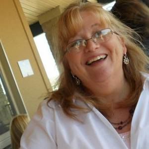 Meet your Posher, Connie