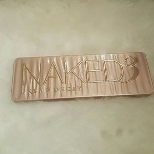 UD Naked 3 Pallet and Brush