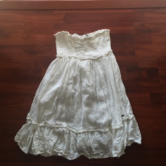 White bohemian tube top dress👗