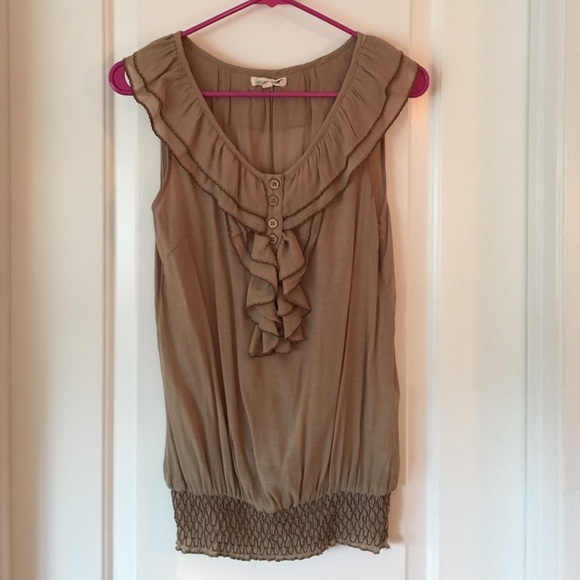 Tan sleeveless blouse