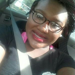 Meet your Posher, Ambria