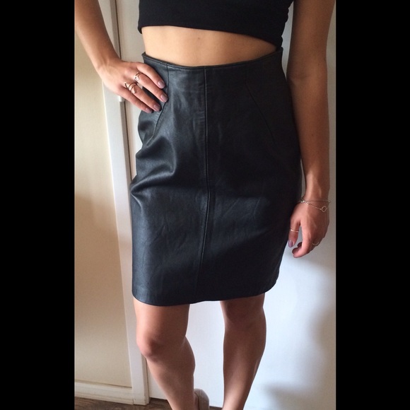 Leather High waist Pencil skirt medium - Picture 2 of 4
