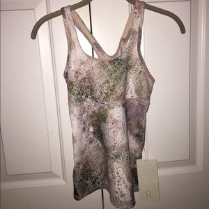 Lululemon tank