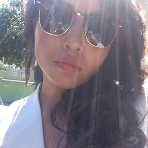 Meet your Posher, Alejandrina