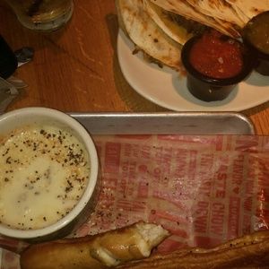 Meet your Posher, Angelic