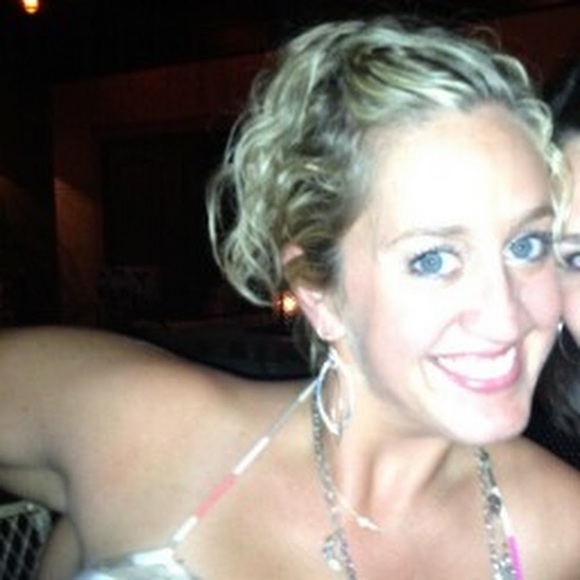 Meet your Posher, Katie - Picture 1 of 1