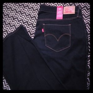 Levi Jeans color is Darkest Sky