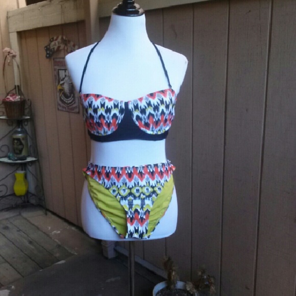 Women's bikini swimsuit