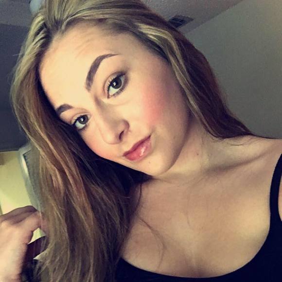 Meet your Posher, Alexandria