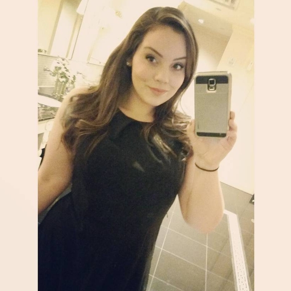 Meet your Posher, Krysta - Picture 1 of 1