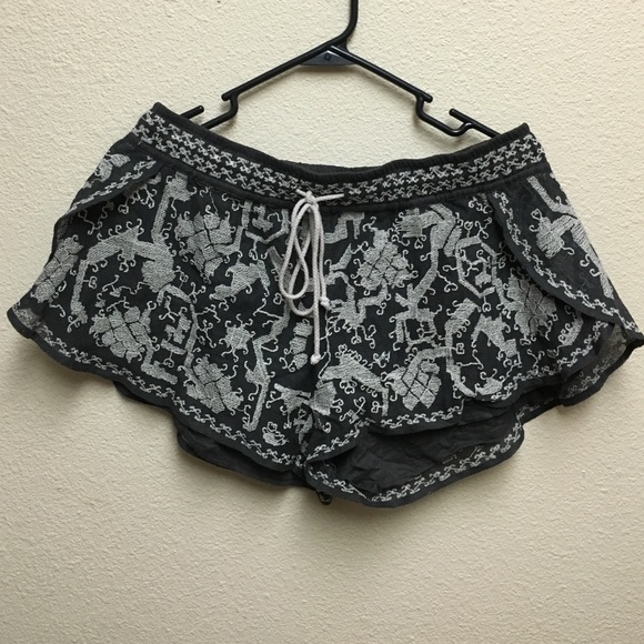 Embroidered shorts
